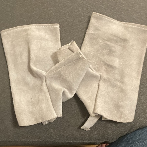 Suede Fingerless Gloves - Picture 3 of 8